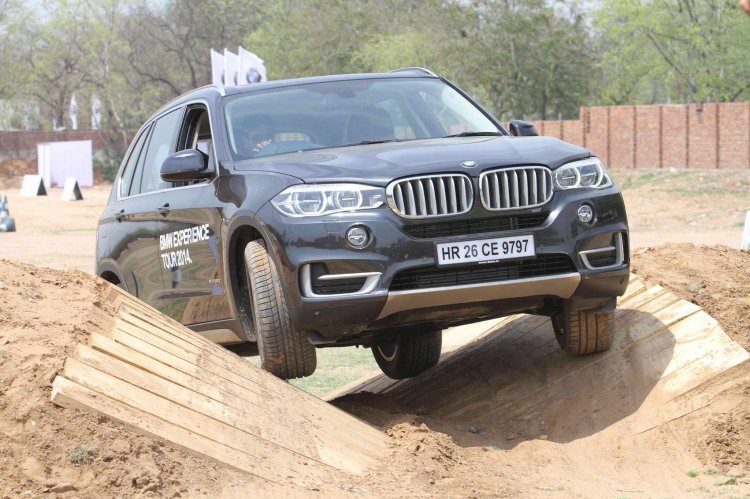 2014 BMW X5 India customer program