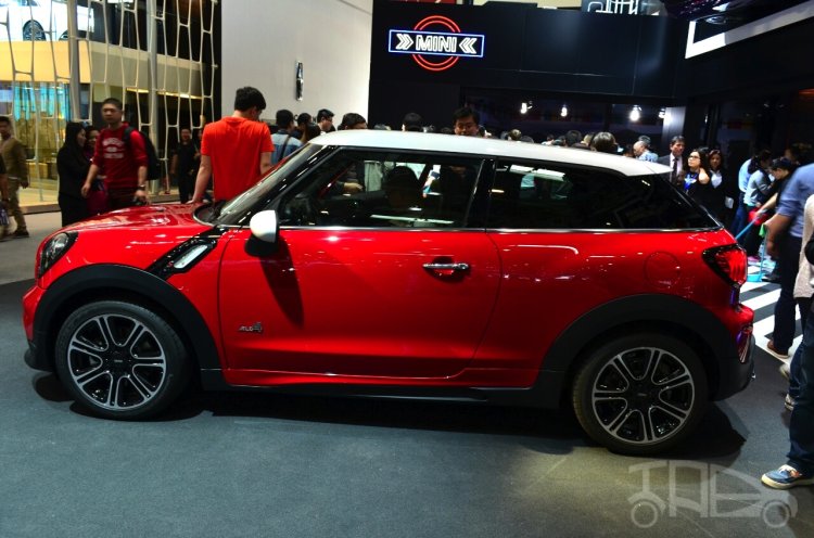 2014 MINI Paceman side at Auto China 2014