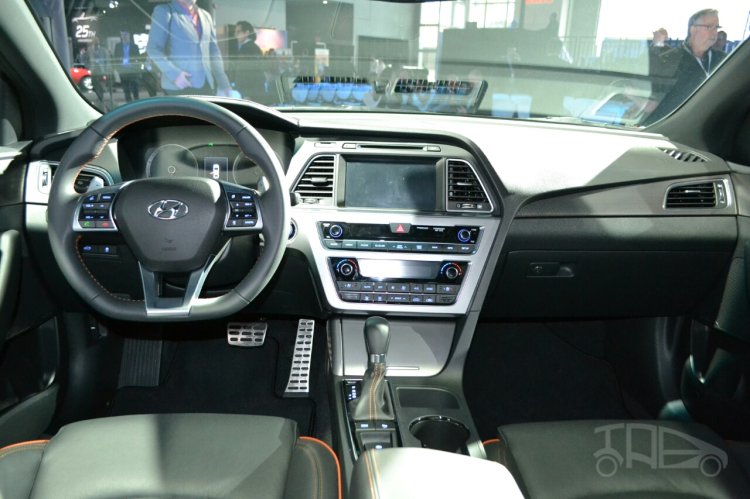 2015 Hyundai Sonata at 2014 New York Auto Show - dashboard