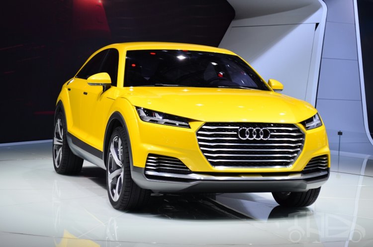 Audi TT Offroad Concept front three quarters