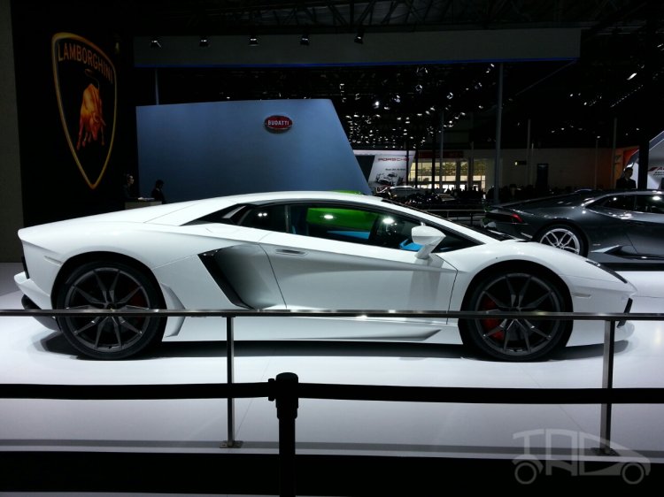 Lamborghini Aventador Nazionale at 2014 Beijing Auto Show - side