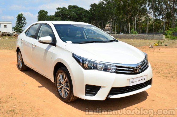 Toyota Corolla receives 1,300 pre-launch bookings