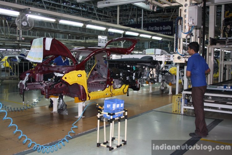 Hyundai India Chennai factory dashboard fitment