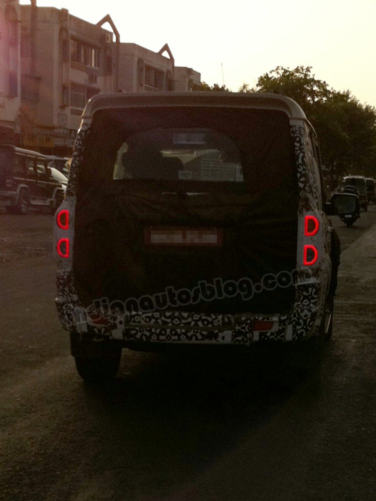 Mahindra Scorpio facelift spyshot rear May 2014