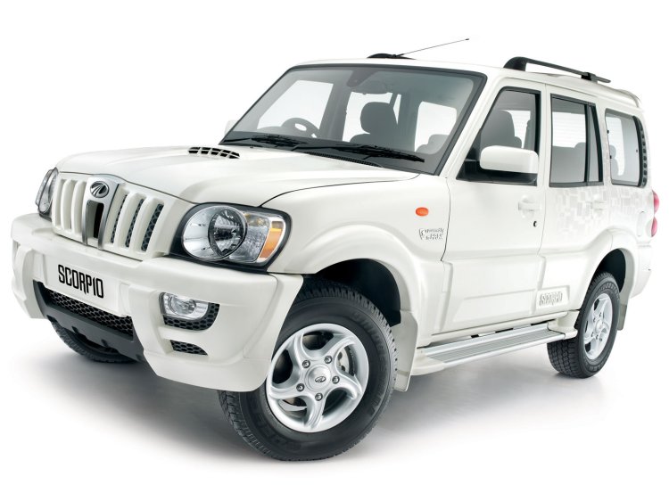 Mahindra Scorpio front three quarter press image