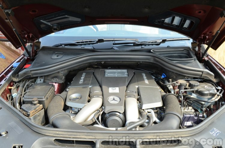 Mercedes-Benz ML 63 AMG Review V8 engine