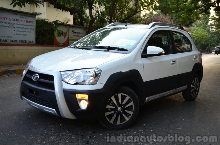 Toyota Etios Cross Review front quarters