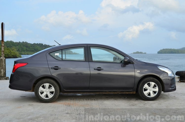 2014 Nissan Sunny facelift petrol CVT review side
