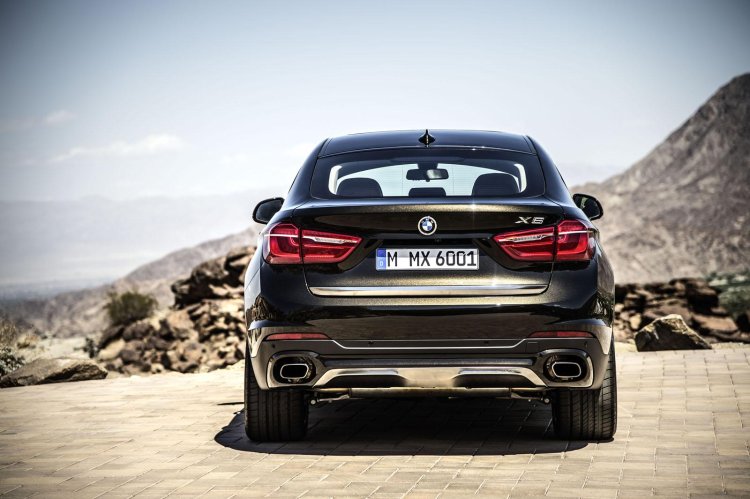 2015 BMW X6 press shots rear