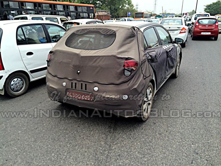 2015 Hyundai i20 spied by IAB rear quarter