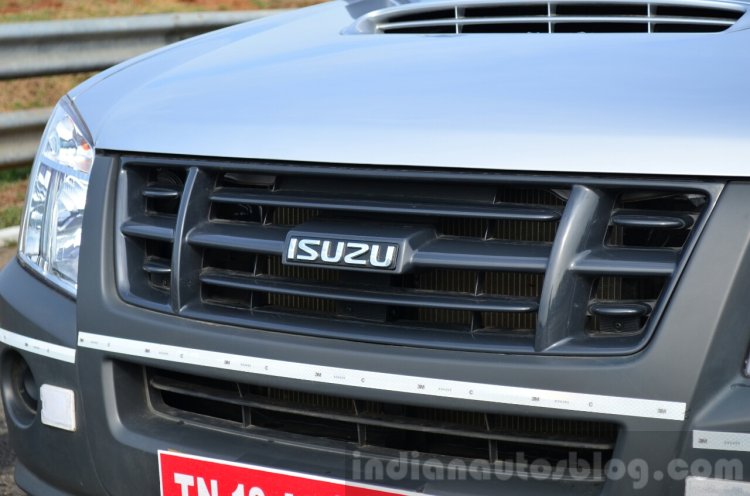 Isuzu D-Max Flat Deck Review grille