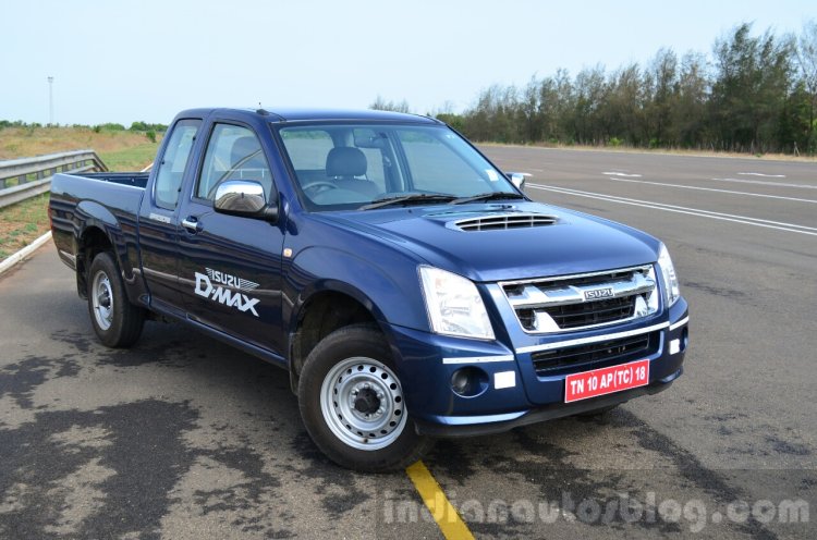 Isuzu D-Max Spacecab Arched Deck Review front three quarter