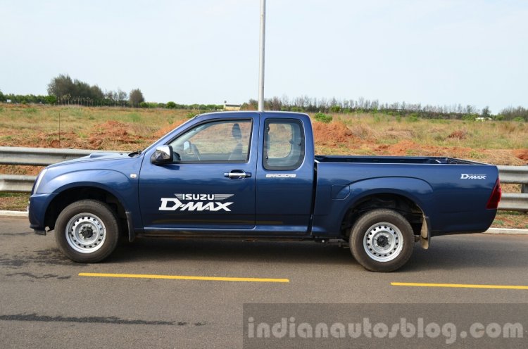 Isuzu D-Max Spacecab Arched Deck Review side