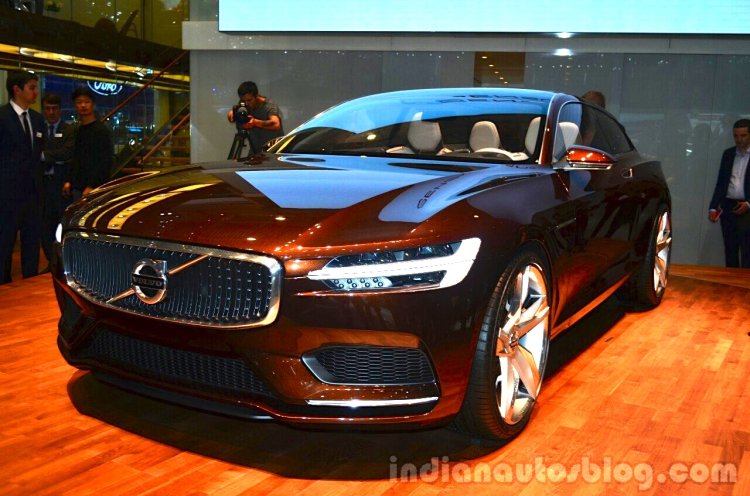 Volvo Concept Estate front three quarter
