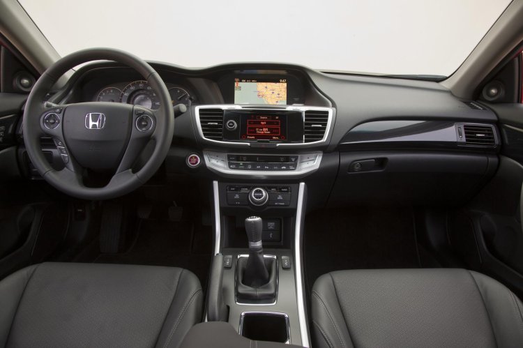 2013 Honda Accord dashboard press image