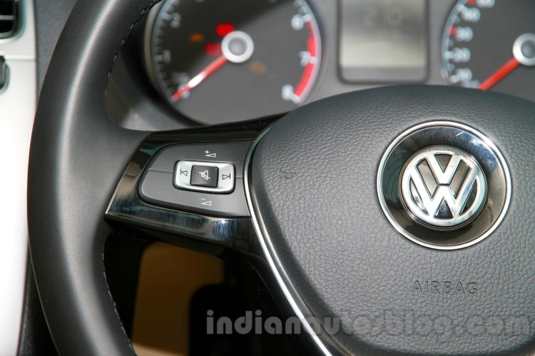 2014 VW Polo facelift volume controls on the steering wheel launch