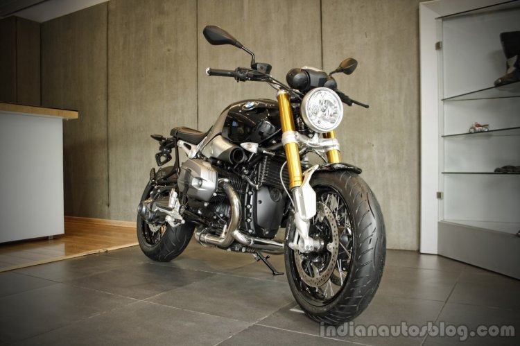 BMW R nineT front three quarter