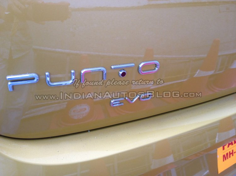 Fiat Punto Evo Facelift Punto badge