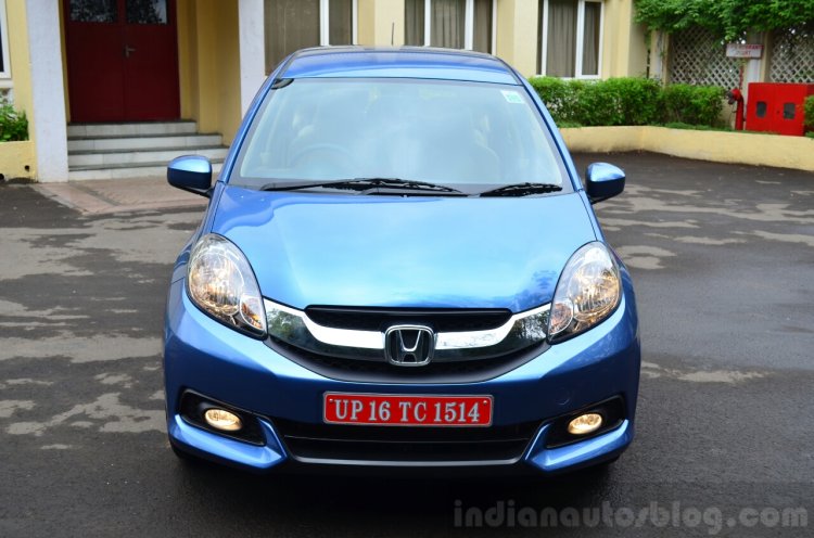 Honda Mobilio Petrol Review front view