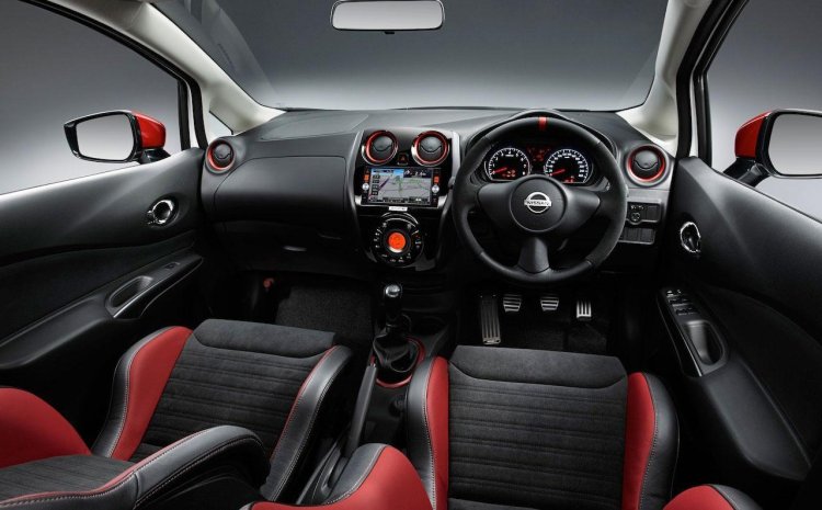 Nissan Note NISMO dashboard press image