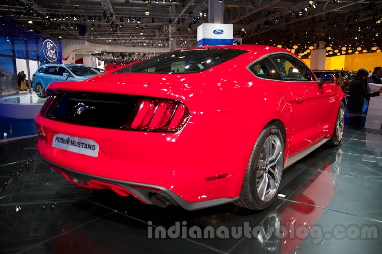 2015 Ford Mustang at the 2014 Moscow Motor Show rear quarters