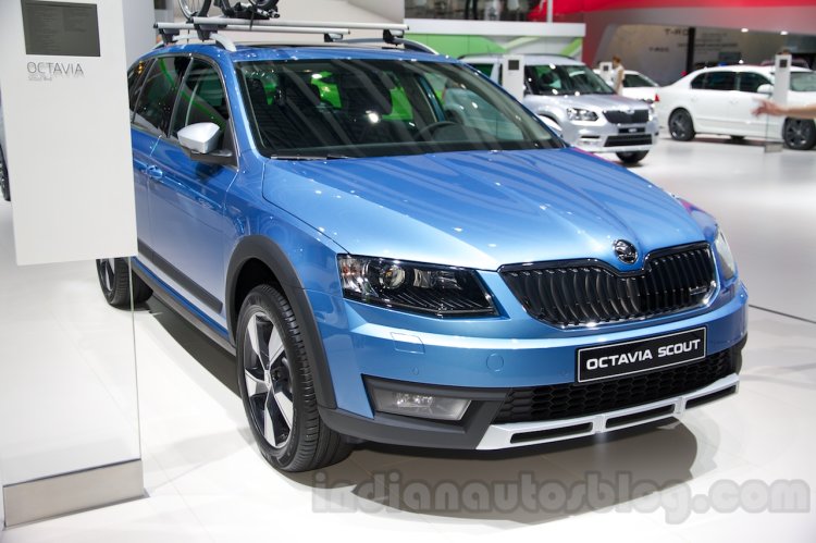 2015 Skoda Octavia Scout front three quarter at the 2014 Moscow Motor Show
