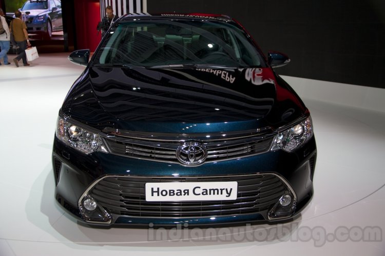 2015 Toyota Camry front at the 2014 Moscow Motor Show