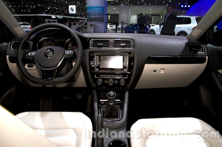 2015 VW Jetta facelift at the 2014 Moscow Motor interior