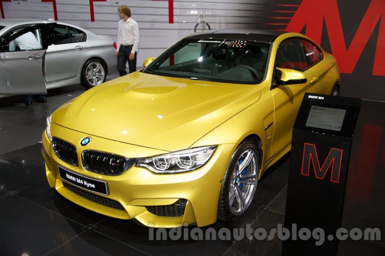 BMW M4 Coupe at the 2014 Moscow Motor Show front quarters