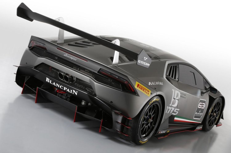 Lamborghini Huracan LP 620-2 Super Trofeo rear three quarter