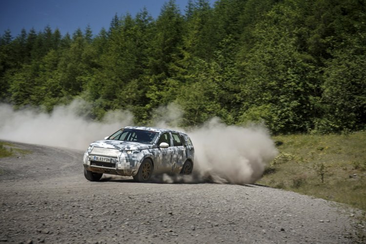Land Rover Discovery Sport testing teaser off road