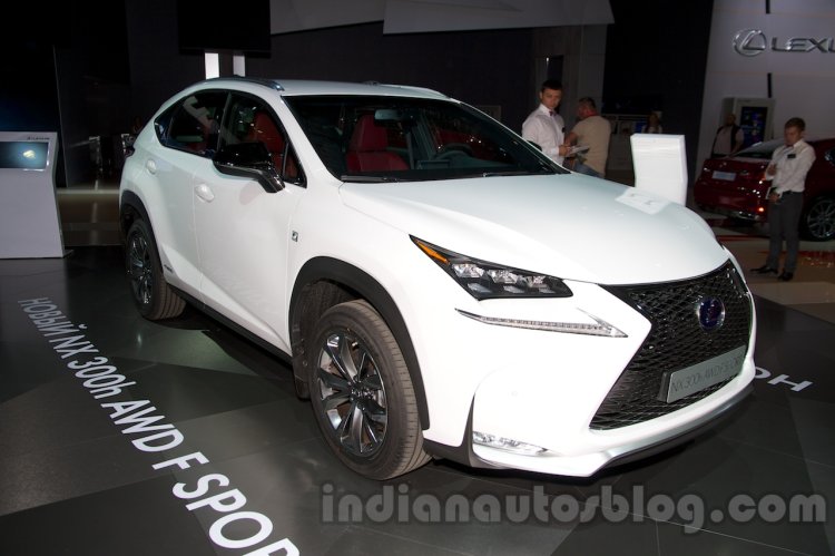 Lexus NX 300h at the 2014 Moscow Motor Show front quarter