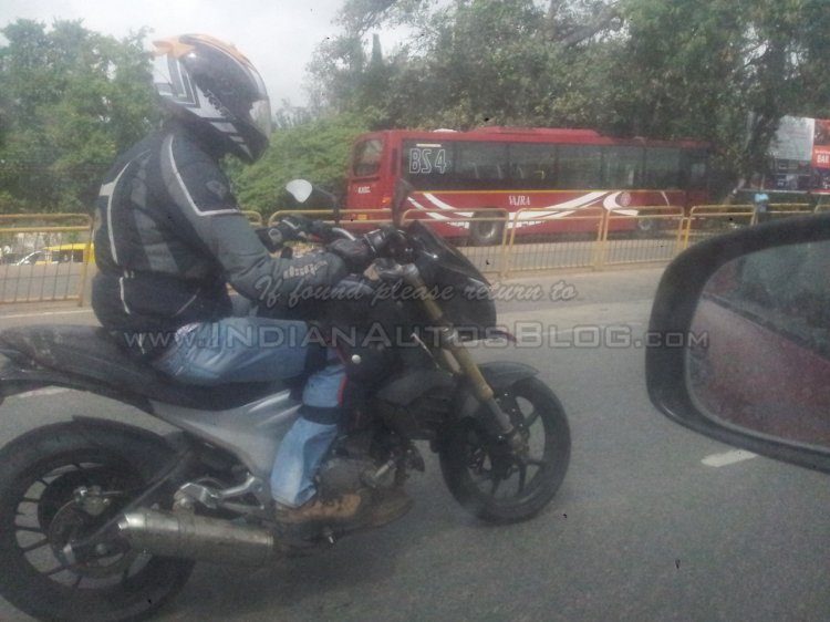 Mahindra Mojo spied