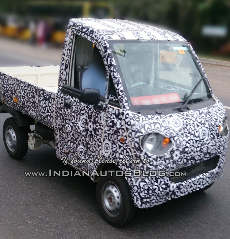 Mahindra P601 LCV spyshot