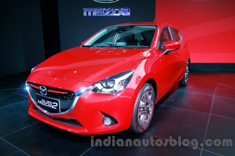 2015 Mazda2 at the 2014 Indonesia International Motor Show front quarter