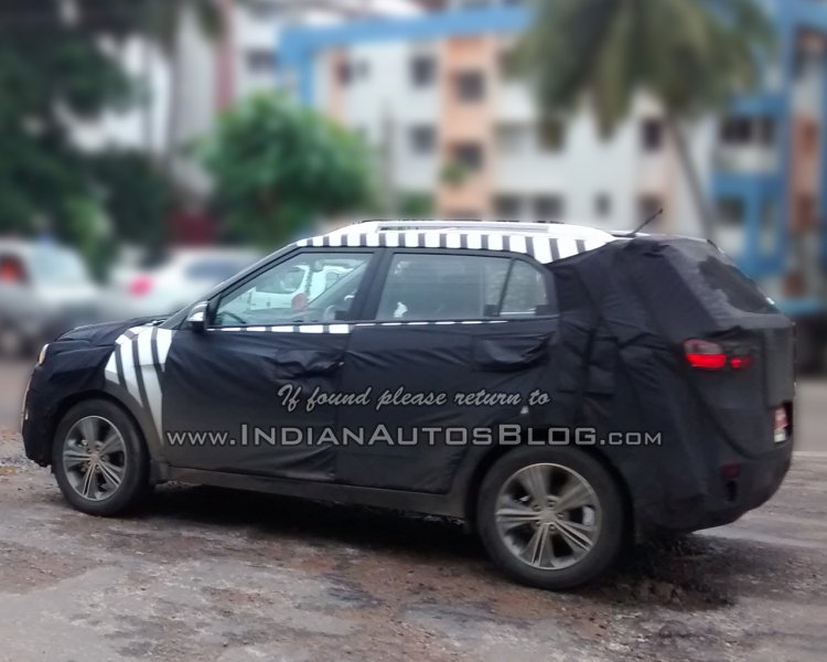 Hyundai ix25 Spied India IAB side
