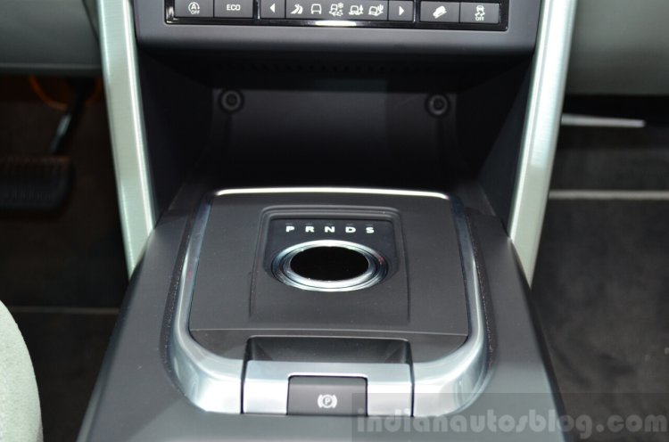 Land Rover Discovery Sport gear selector at the 2014 Paris Motor Show