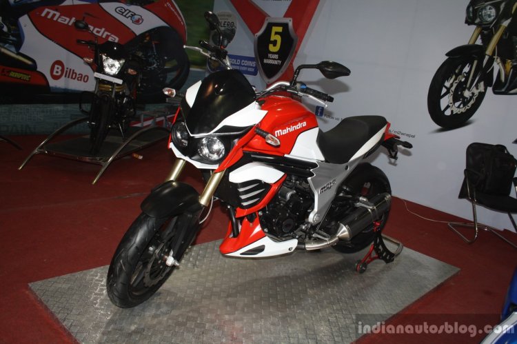 Mahindra Mojo front three quarter at NADA 2014