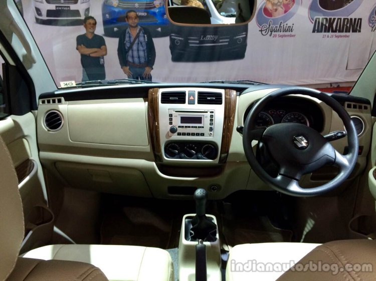 Suzuki APV Luxury at the 2014 Indonesia International Motor Show dashboard