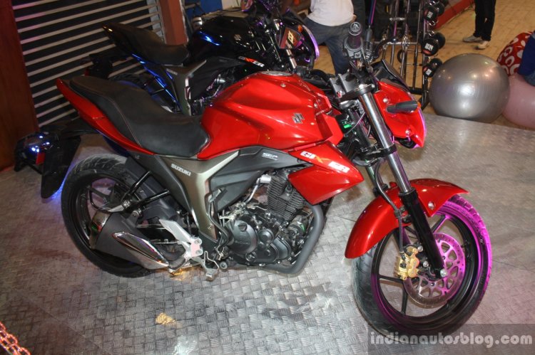 Suzuki Gixxer at the 2014 Nepal Auto Show