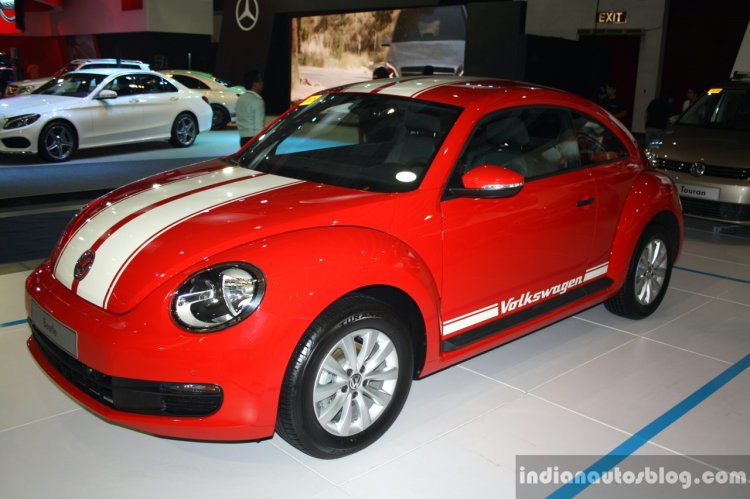 VW Beetle front three quarter at the 2014 Philippines International Motor Show