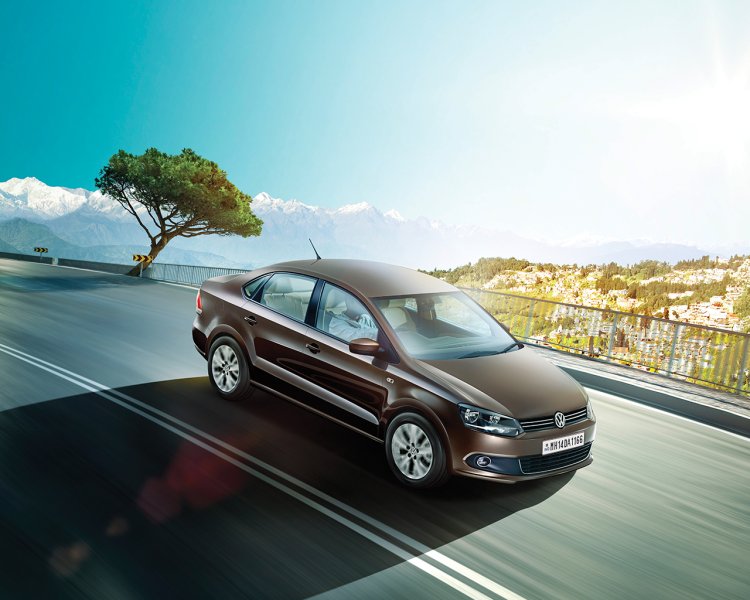 VW Vento facelift in motion press image