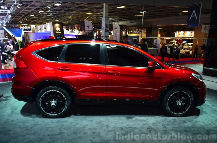 2015 Honda CR-V side at the Paris Motor Show 2014