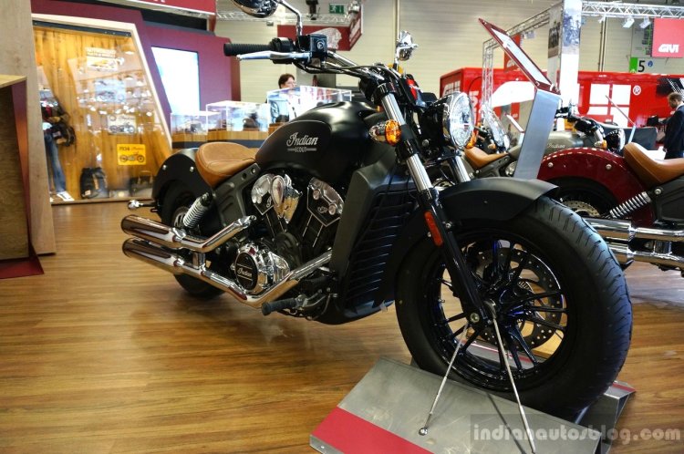 2015 Indian Scout front three quarters at INTERMOT 2014