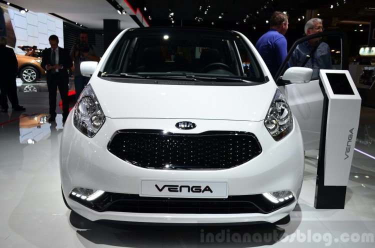 2015 Kia Venga front at the 2014 Paris Motor Show