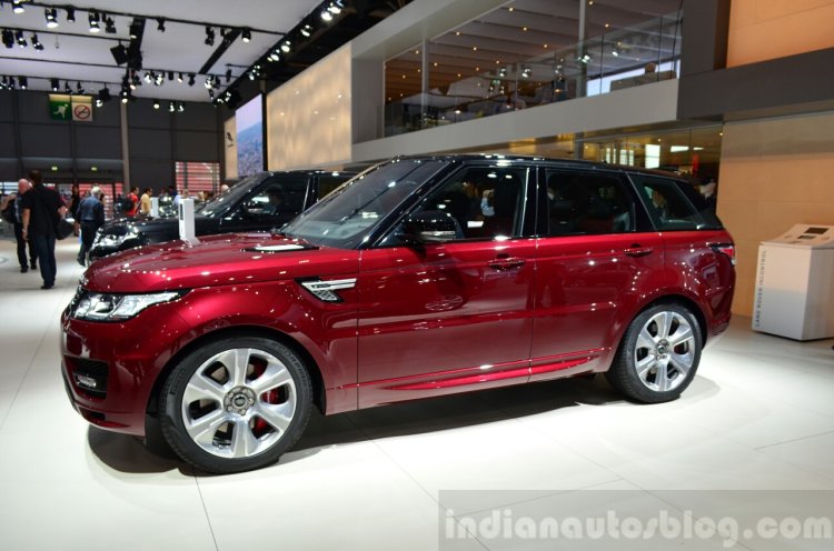 2015 Range Rover Sport side at the 2014 Paris Motor Show