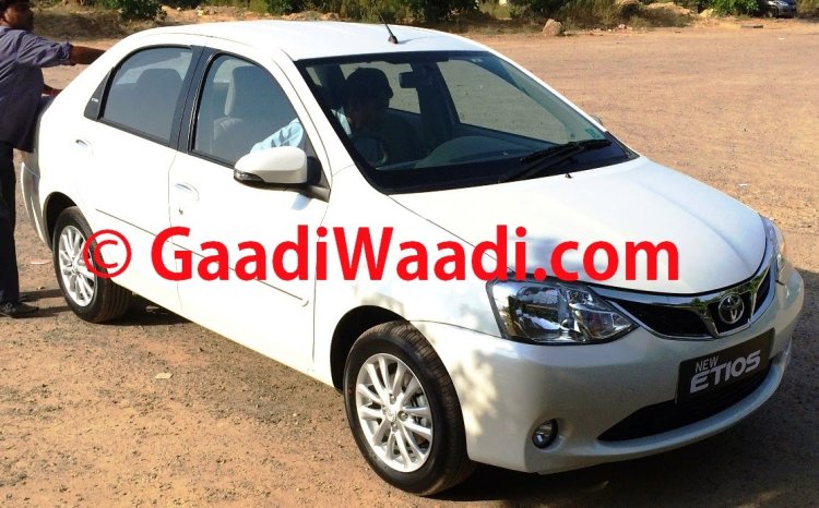 2015 Toyota Etios facelift spied front three quarter