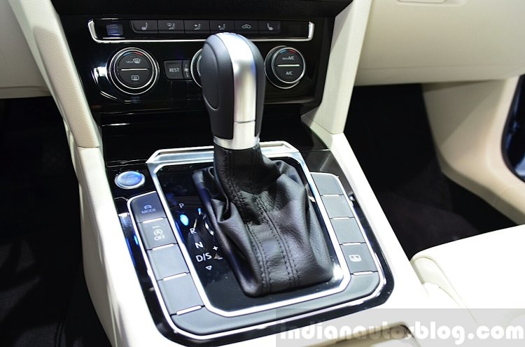 2015 VW Passat gear selector at the 2014 Paris Motor Show