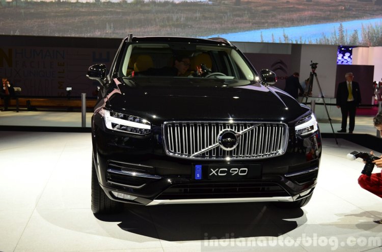 2015 Volvo XC90 front at the 2014 Paris Motor Show