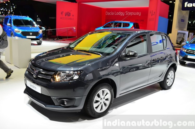 Dacia Sandero Black Touch front three quarters at the 2014 Paris Motor Show
